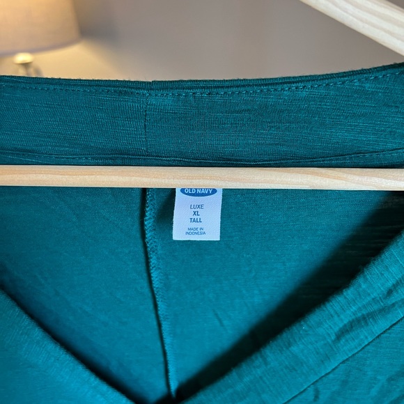 Old Navy Tunic Style Tee XL Tall, EUC, slub knit, emerald color - Picture 4 of 4